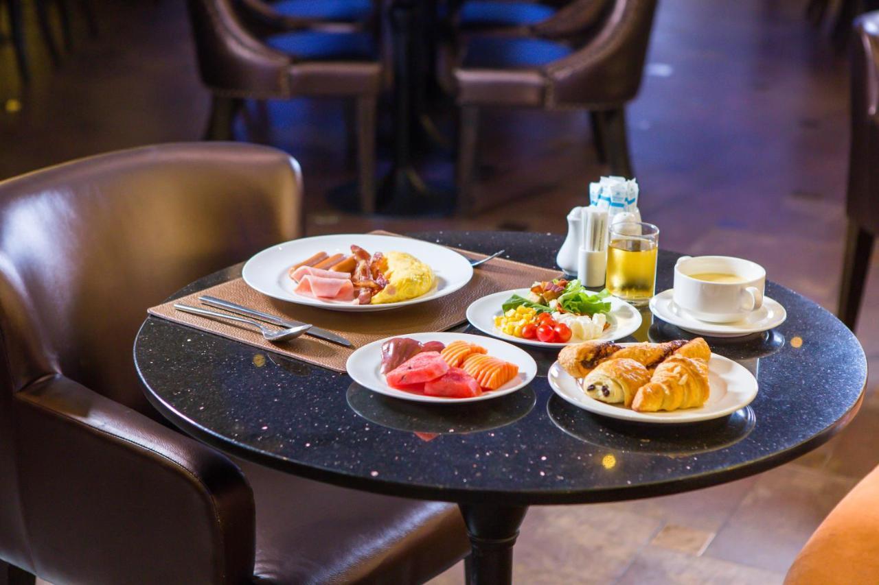 Amaranta Hotel Бангкок Экстерьер фото